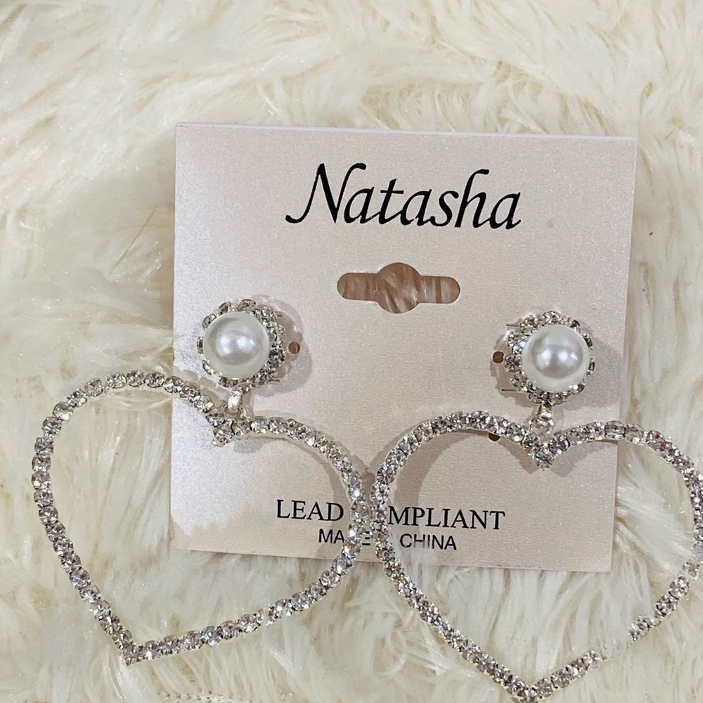 Pearl Rhinestone Heart Dangle Earrings - Picture 2 of 4